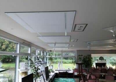 Über uns 6 Deckenheizung in Restaurant scaled 1